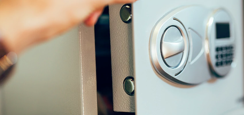 Fingerprint Safe Openers in Turlock, CA